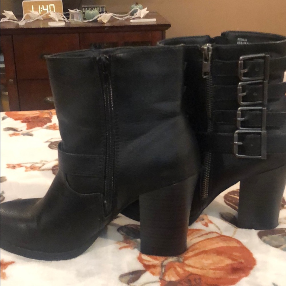 Just Fab black booties size 36.5